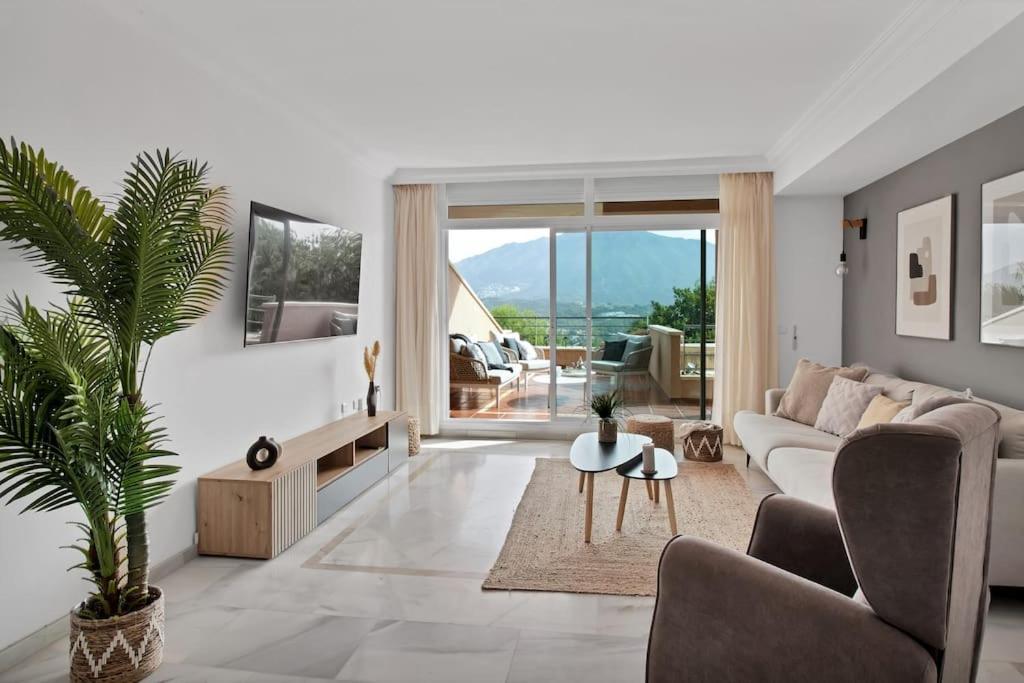 Apartamento Ubicacion Y Vistas Panoramicas En Nueva Andalucia - Magna 108 *